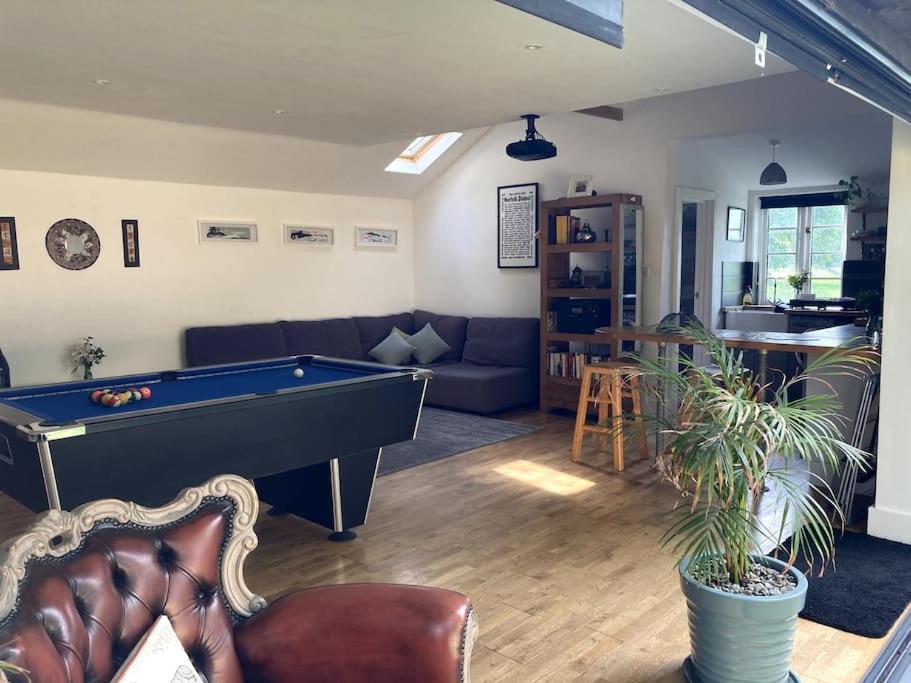 Crossing Retreat - Pool Table, Projector, Barn Villa Tunstead  Exterior foto