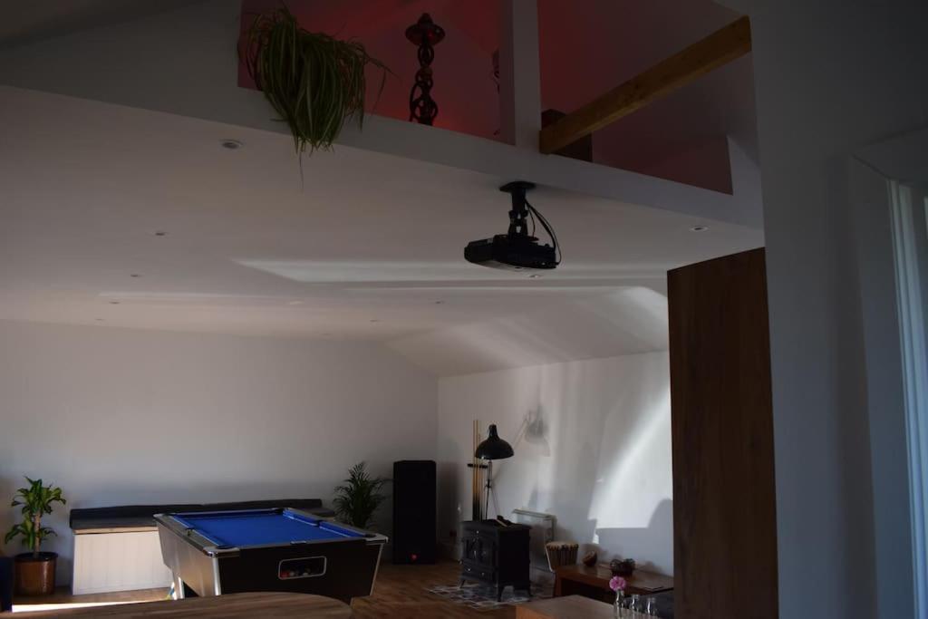 Crossing Retreat - Pool Table, Projector, Barn Villa Tunstead  Exterior foto